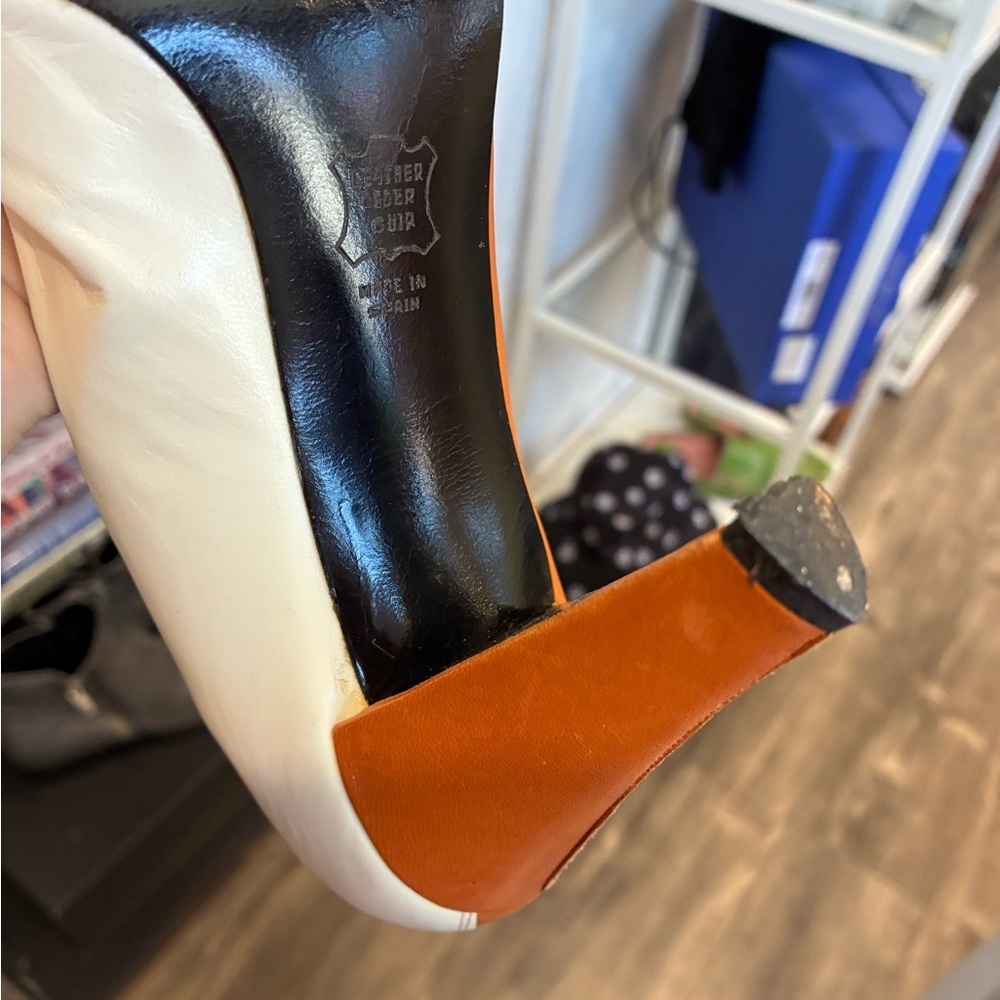 Christian Dior color block white and camel vintage heels - Picture 3 of 4
